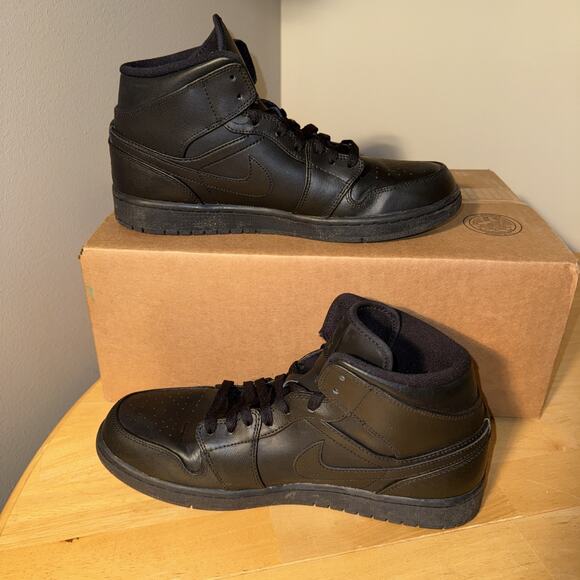 Size 11.5 Air Jordan 1 Mid Triple Black No Box main image 6